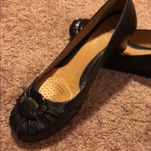 Nurture-Like new black classic slides